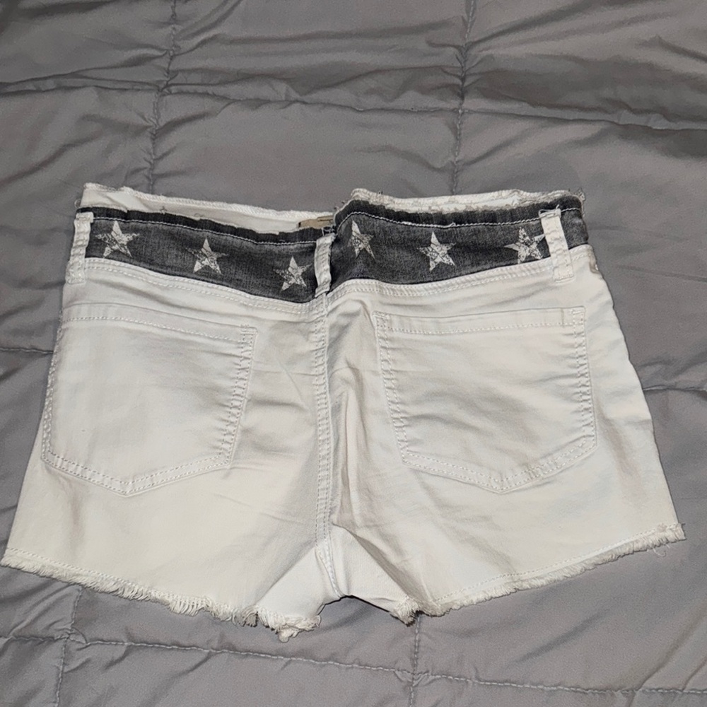 Red and White Distressed Jean Shorts - Picture 2 of 2